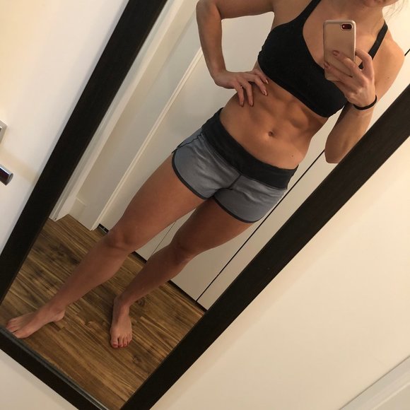 lululemon athletica Pants - Lululemon Size 6 Grey Shorts